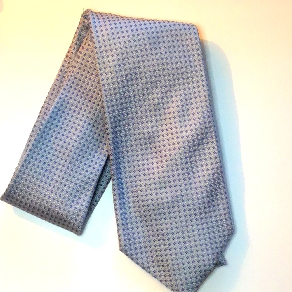 Robert Stovelli Milano Tie. Silver blue with design silk